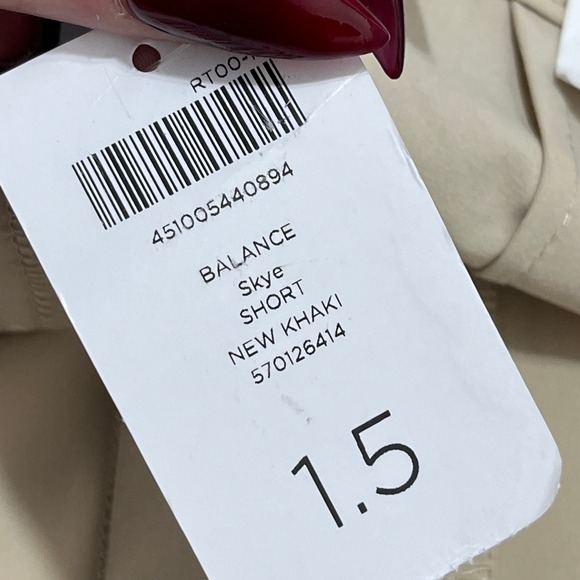 Chicos Zenergy Neema Shorts Performance Stretch Pockets Sz M Womens - Picture 6 of 16